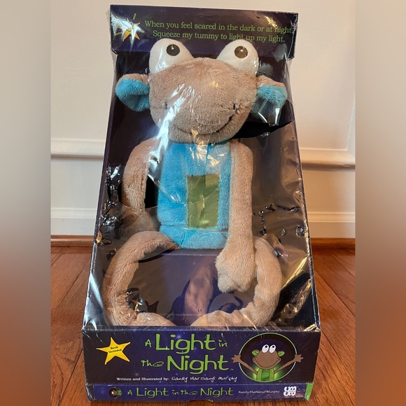 A Light in the Night by Sandy Murphy Nightlight Toy Plush Bedtime Book Set NEW - Picture 1 of 4
